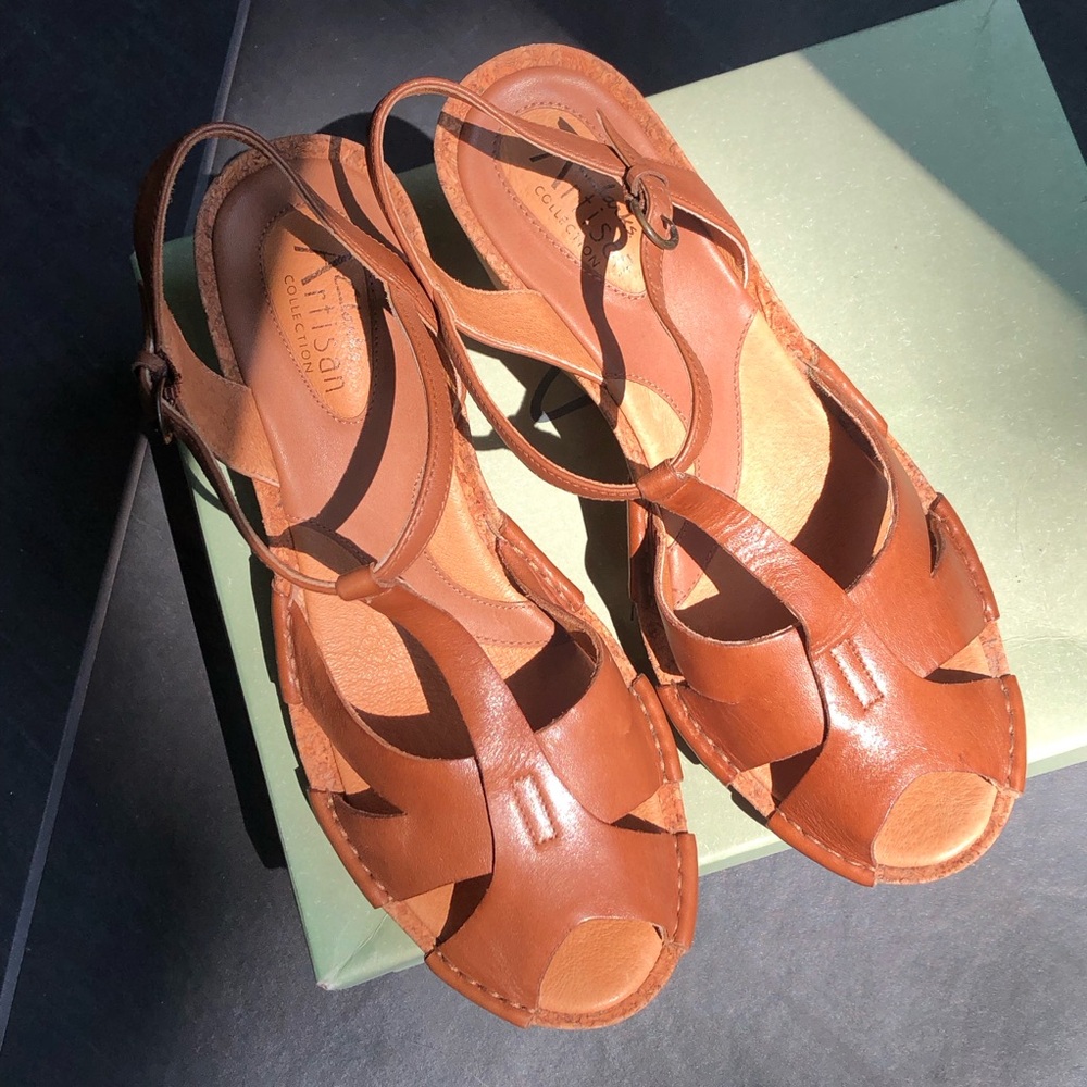 NWT Leather Wedge Sandals Clark’s Artisan Size 10